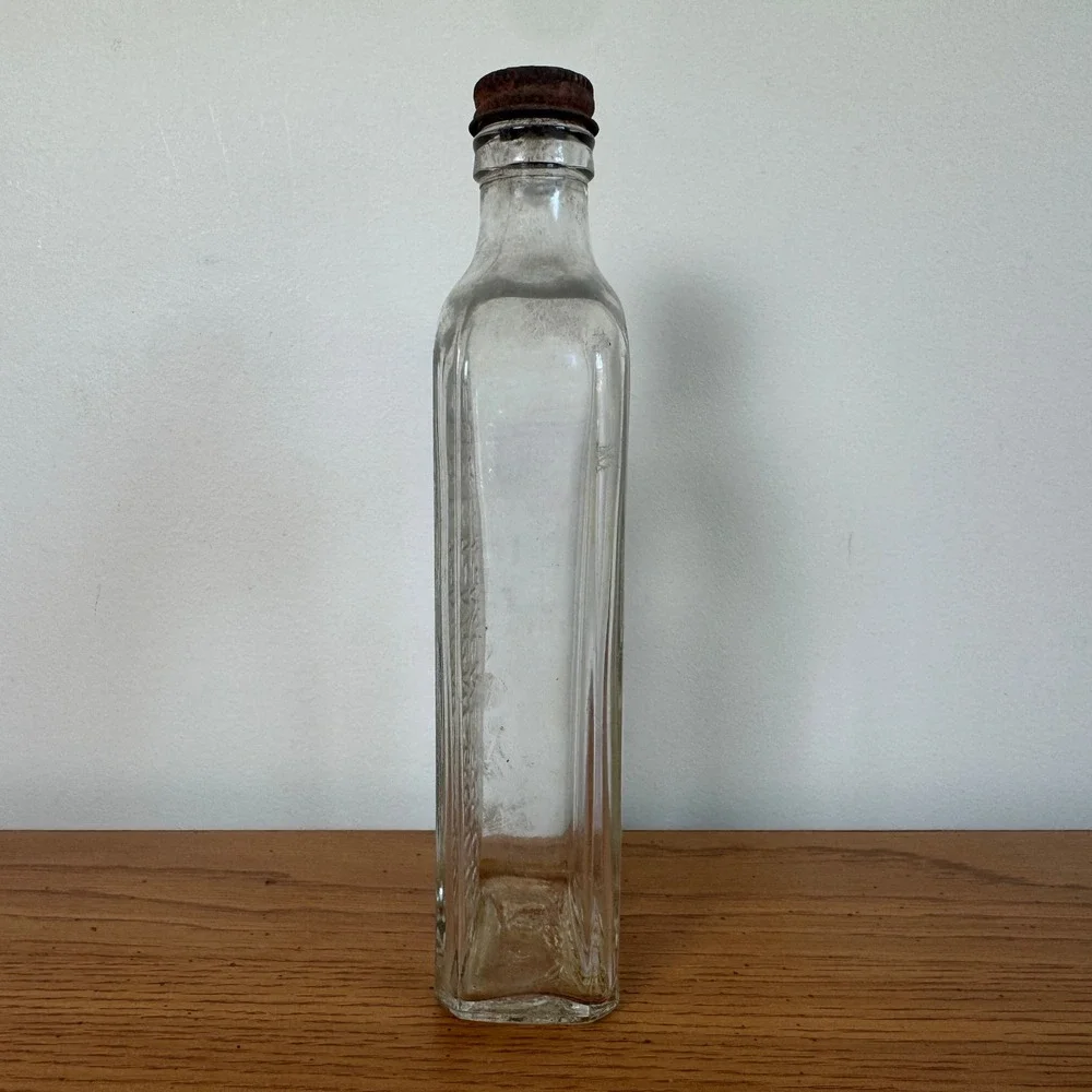 Vintage Furst-McNess Co‎ Freeport ILL USA Embossed Clear Glass Bottle Rusty Cap